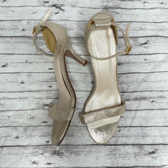 DAVID’S BRIDAL Gold Metallic Strappy Heels Womens Size 7.5 Bridal Wedding Formal - Picture 2 of 10